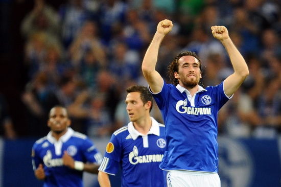 沙尔克迎来新帅上任,球队士气高涨备战的简单介绍 沙尔克迎来新帅上任,球队士气高涨备战的简单介绍