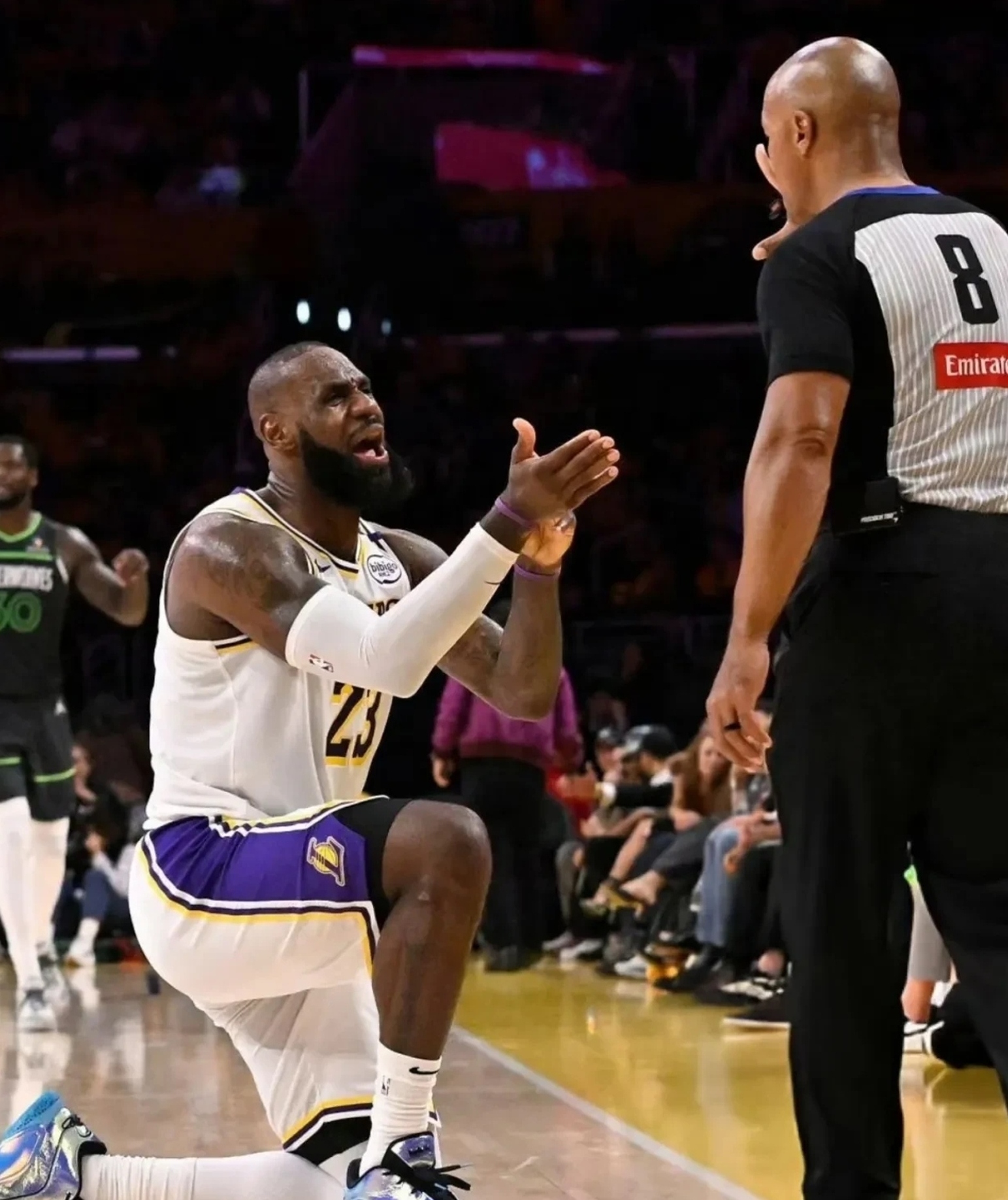 灰熊客场爆冷击败湖人，詹姆斯表现低迷的简单介绍