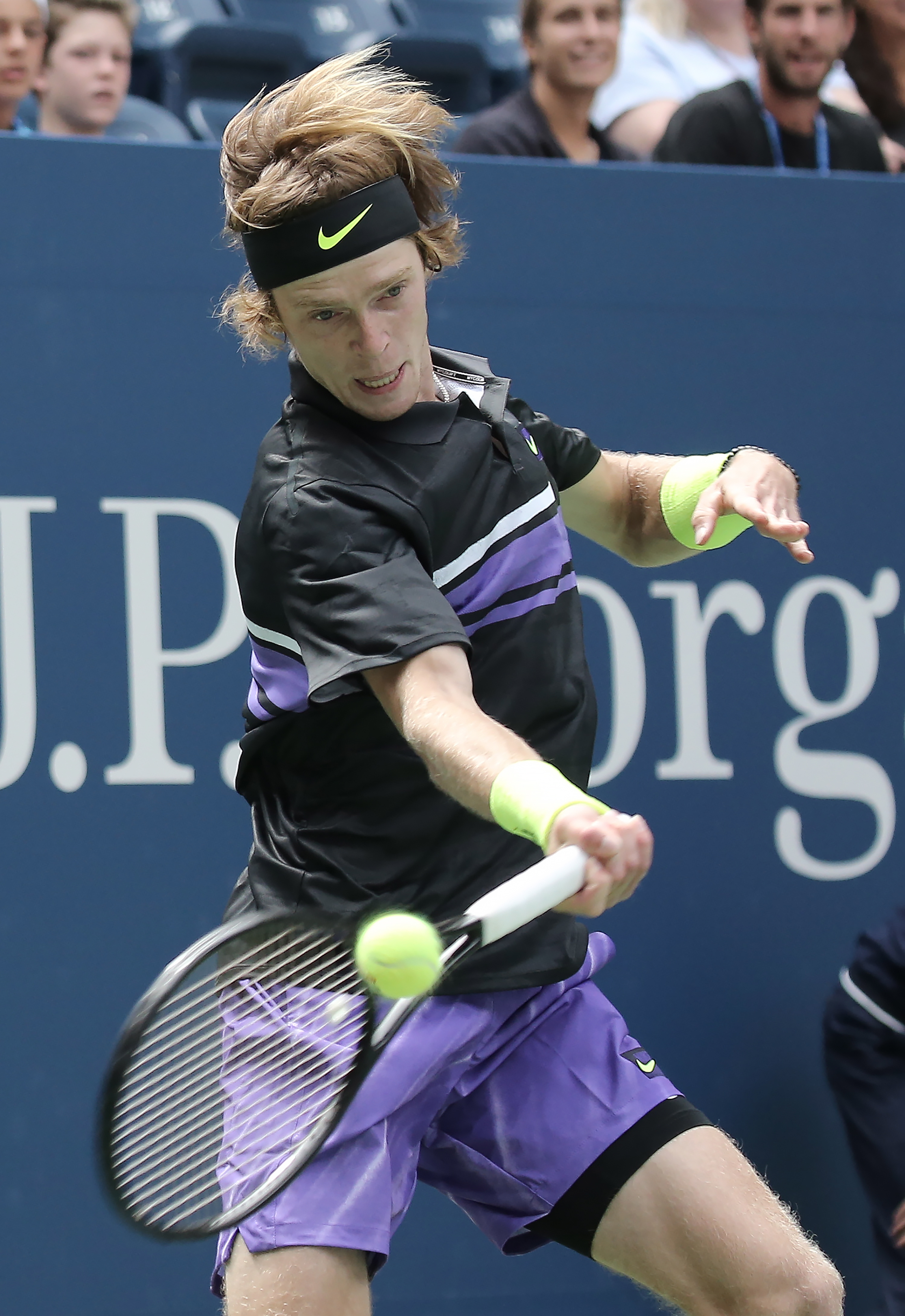 爱游戏官方入口-美网翻盘联合杯，西西帕斯点燃赛场的简单介绍