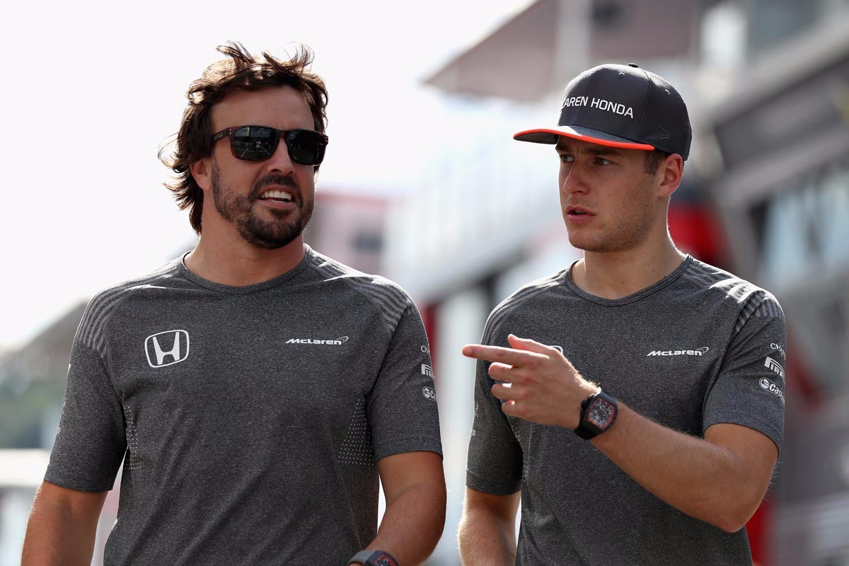 包含阿斯顿马丁碾压哈斯车队，勒克莱尔扛起全队的词条