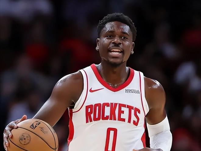 爱游戏在线-鹈鹕力克山西队，霍勒迪高光表现