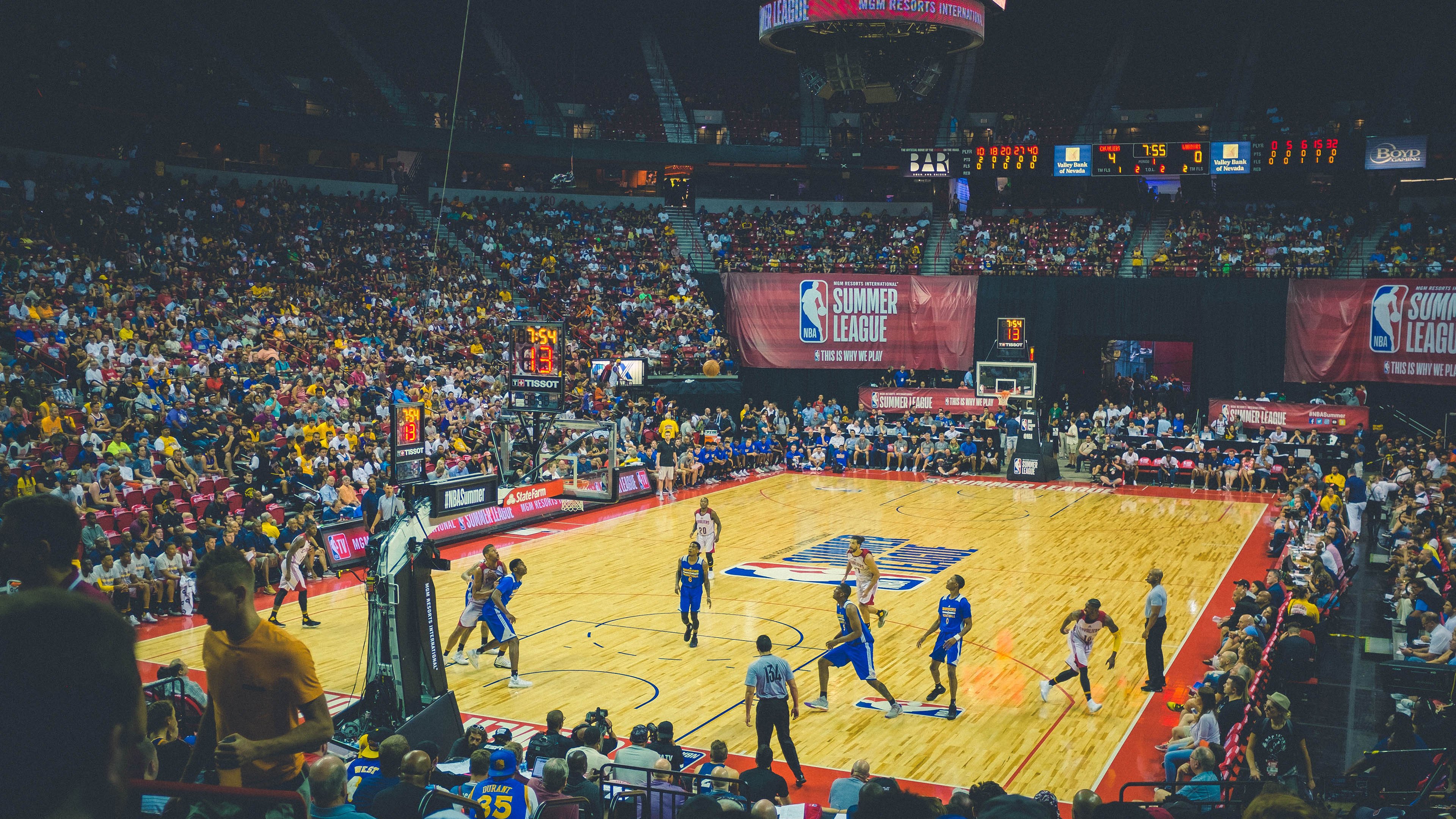 拉梅洛冠军级表现点燃湖人，生死战力克灰熊